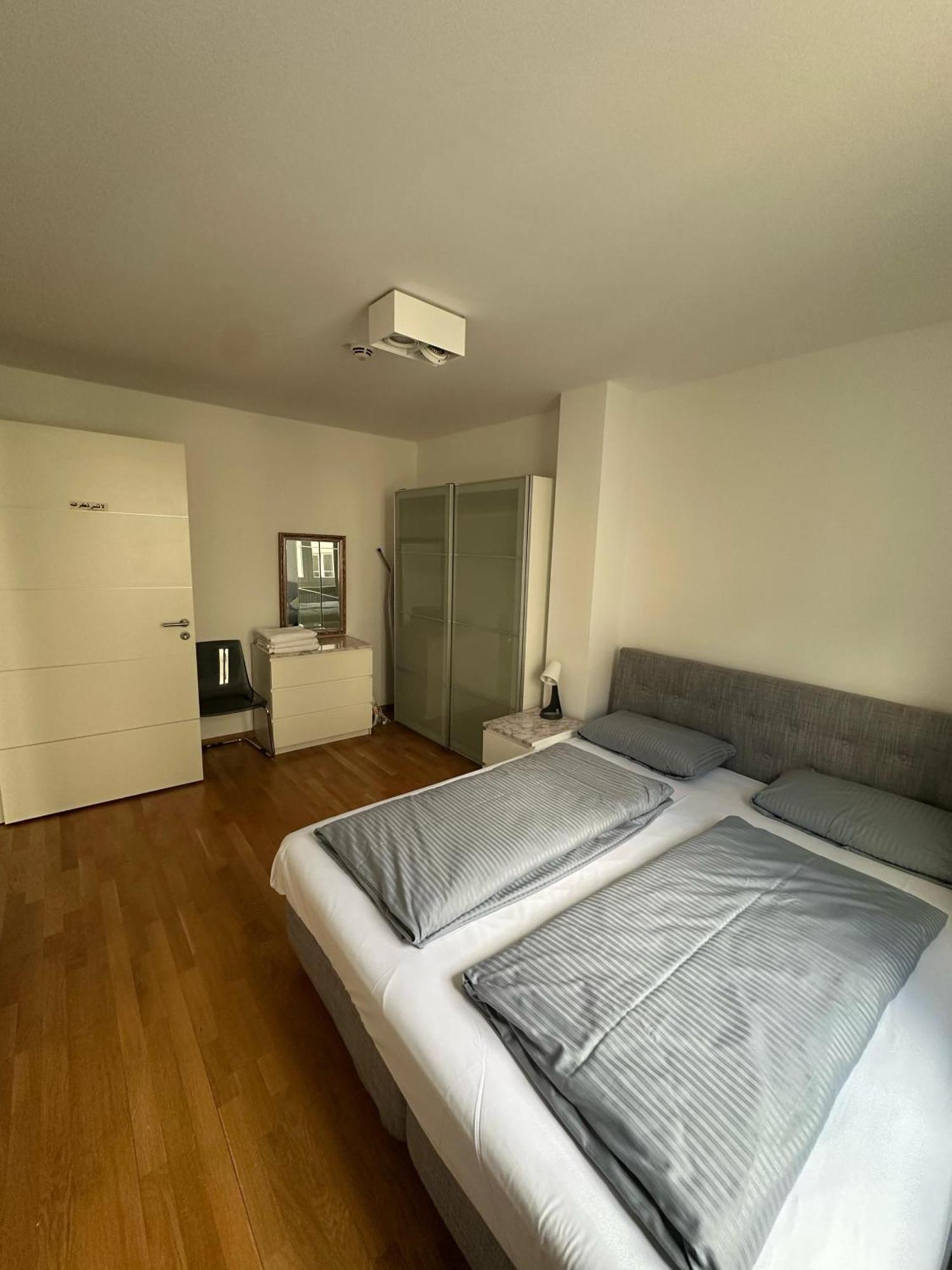 Al Nafurah Apartments Monaco di Baviera Esterno foto