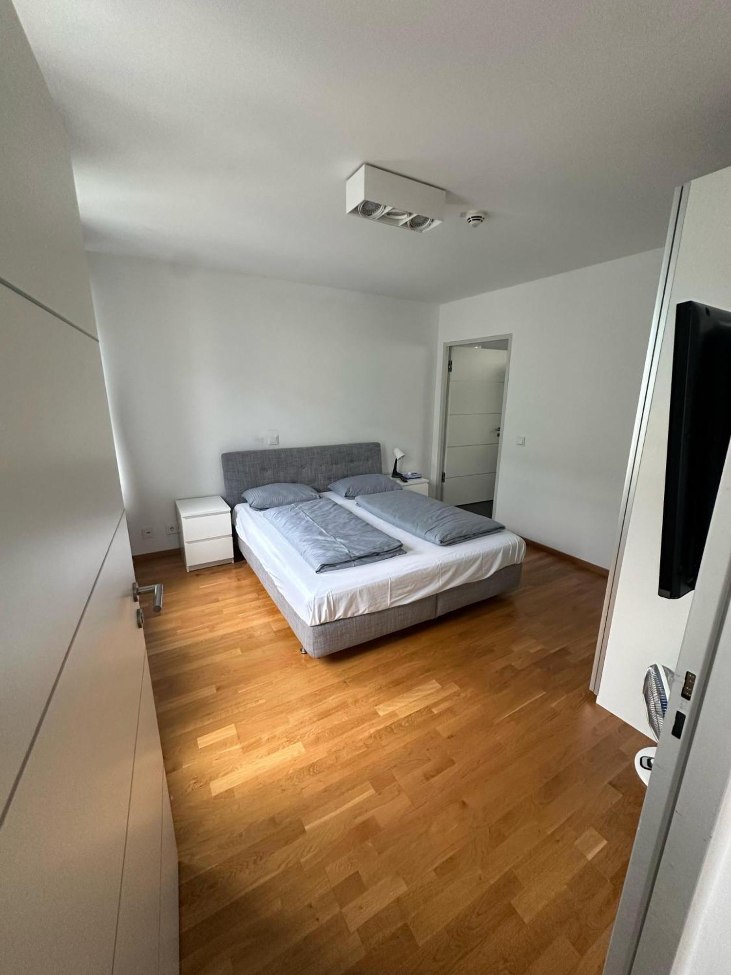 Al Nafurah Apartments Monaco di Baviera Esterno foto