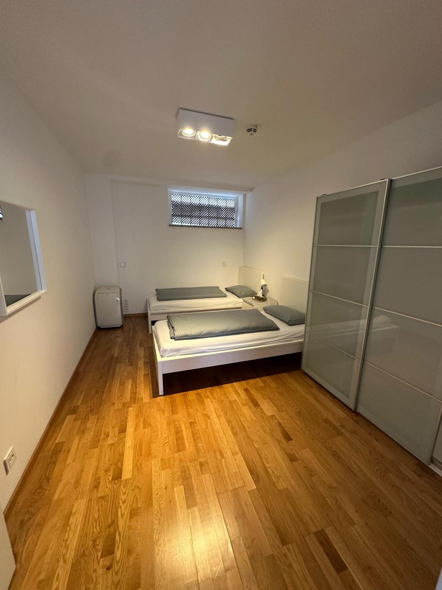 Al Nafurah Apartments Monaco di Baviera Esterno foto
