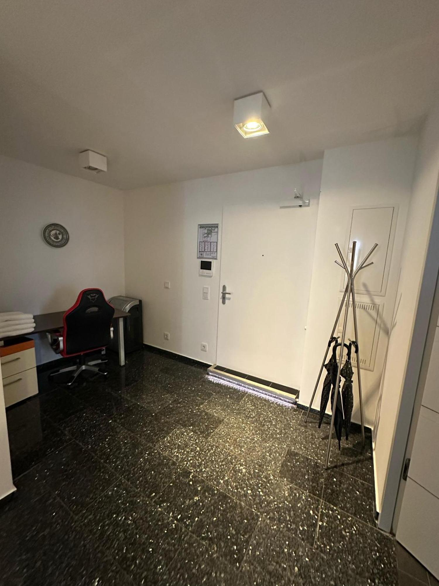 Al Nafurah Apartments Monaco di Baviera Esterno foto