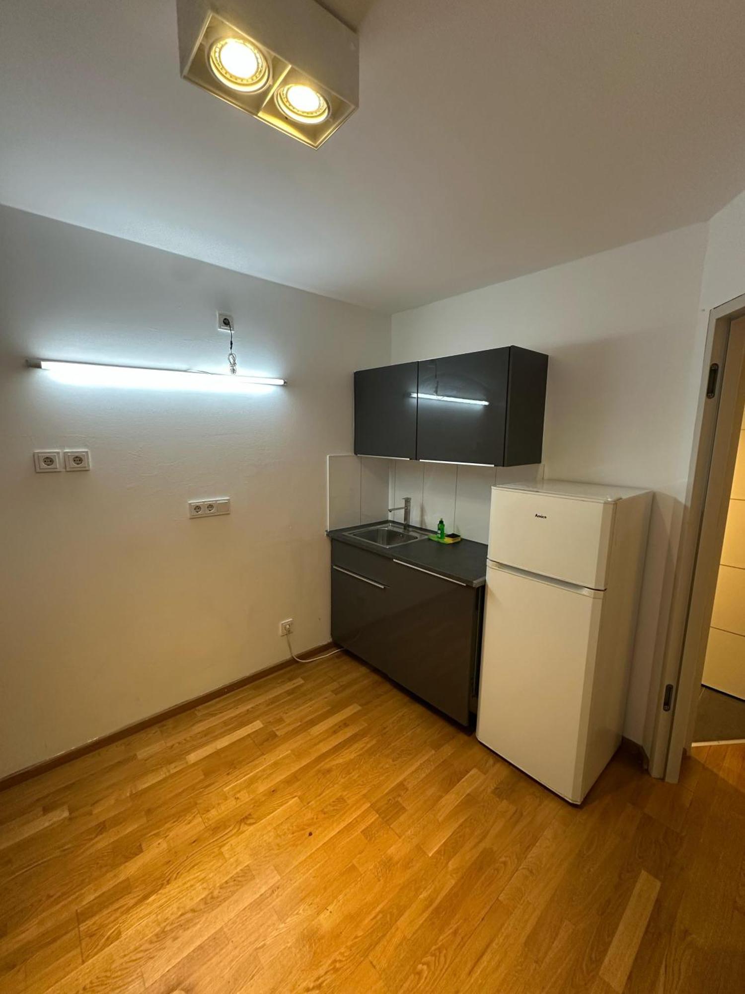 Al Nafurah Apartments Monaco di Baviera Esterno foto