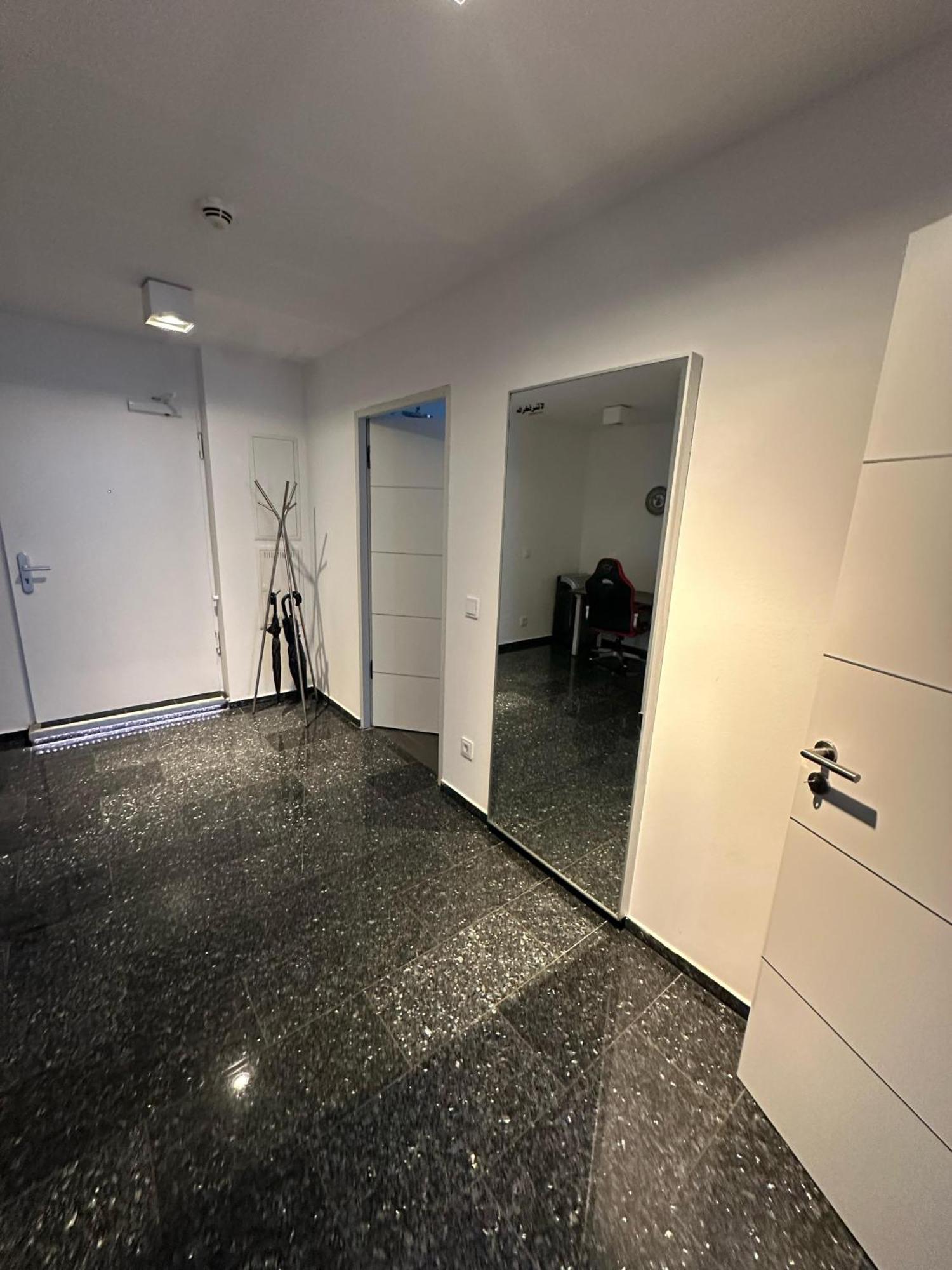Al Nafurah Apartments Monaco di Baviera Esterno foto