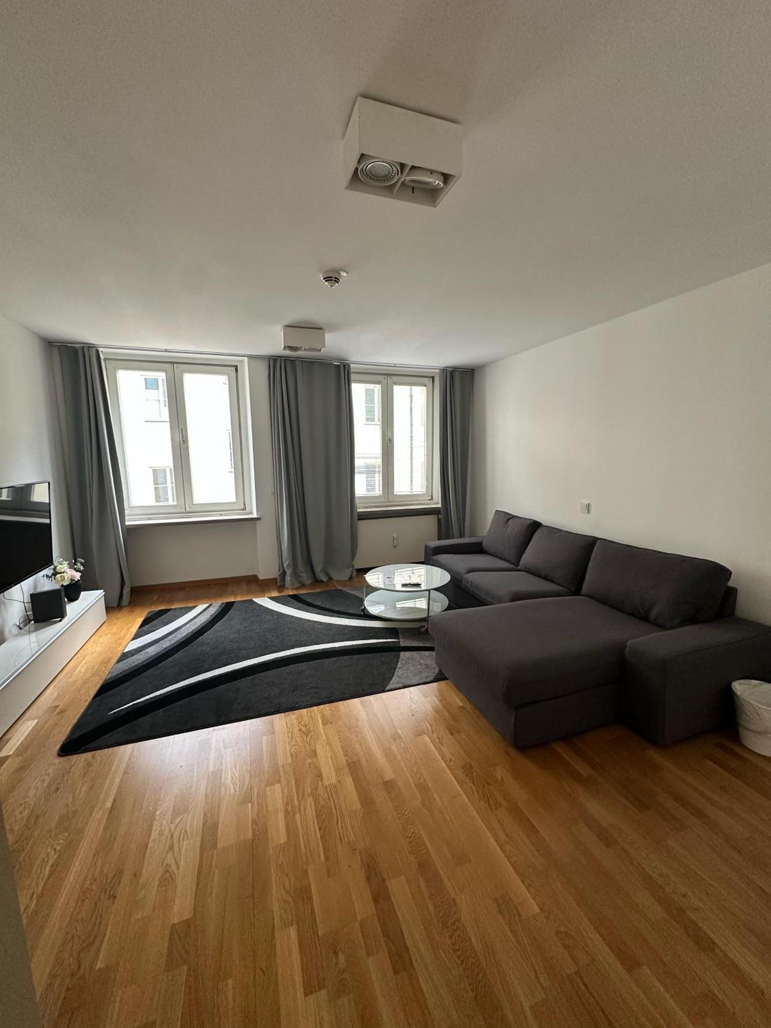 Al Nafurah Apartments Monaco di Baviera Esterno foto