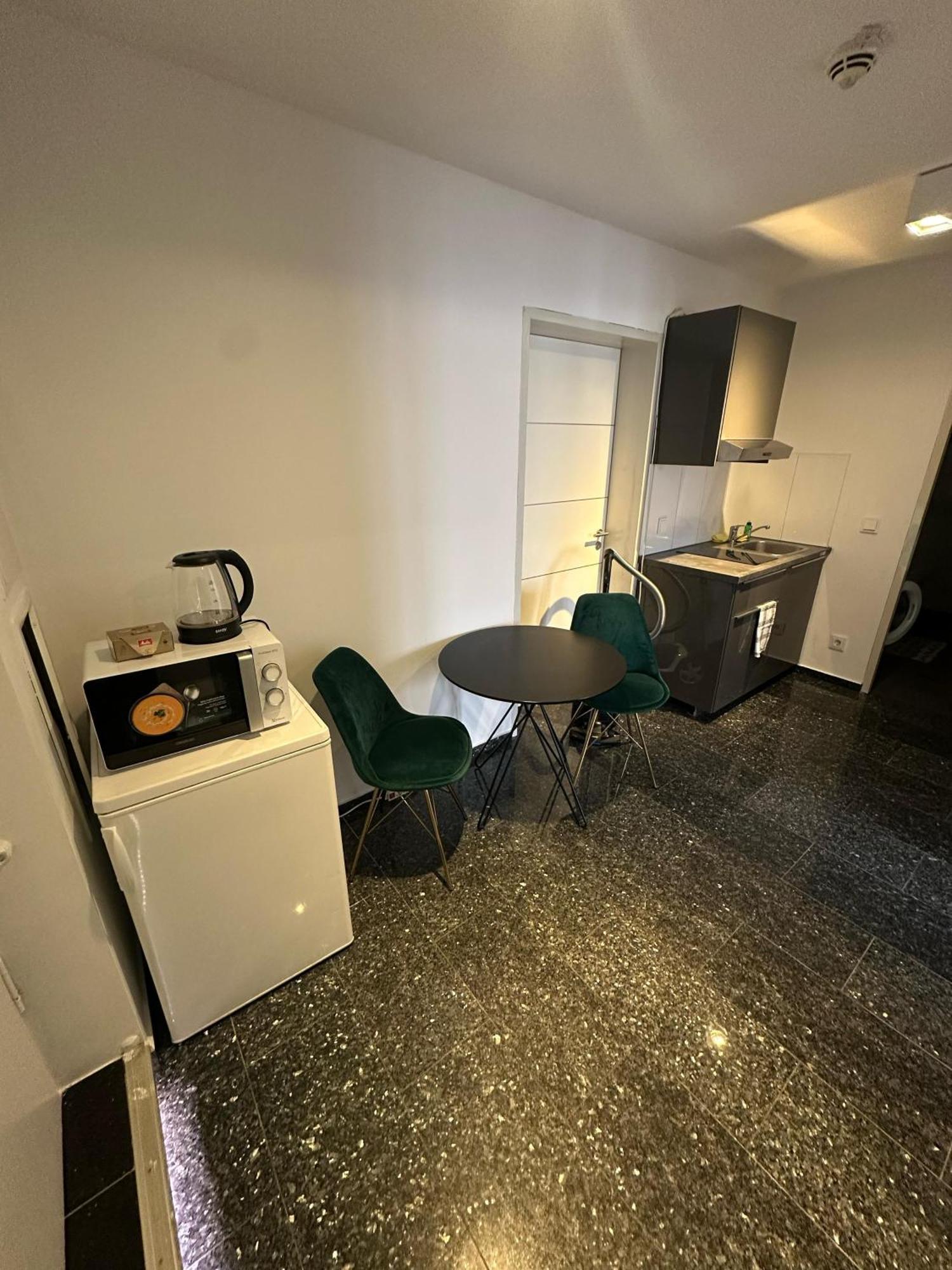 Al Nafurah Apartments Monaco di Baviera Esterno foto