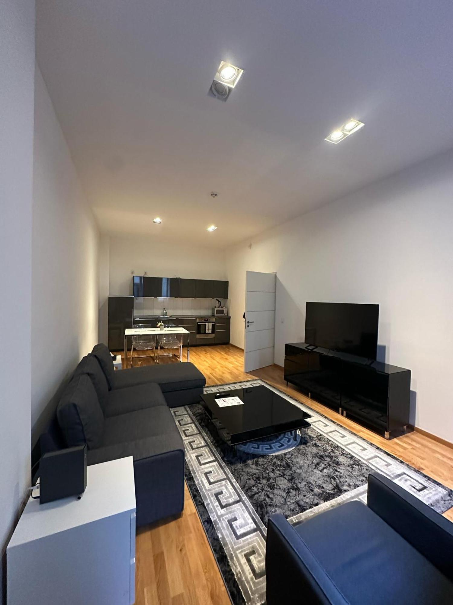 Al Nafurah Apartments Monaco di Baviera Esterno foto