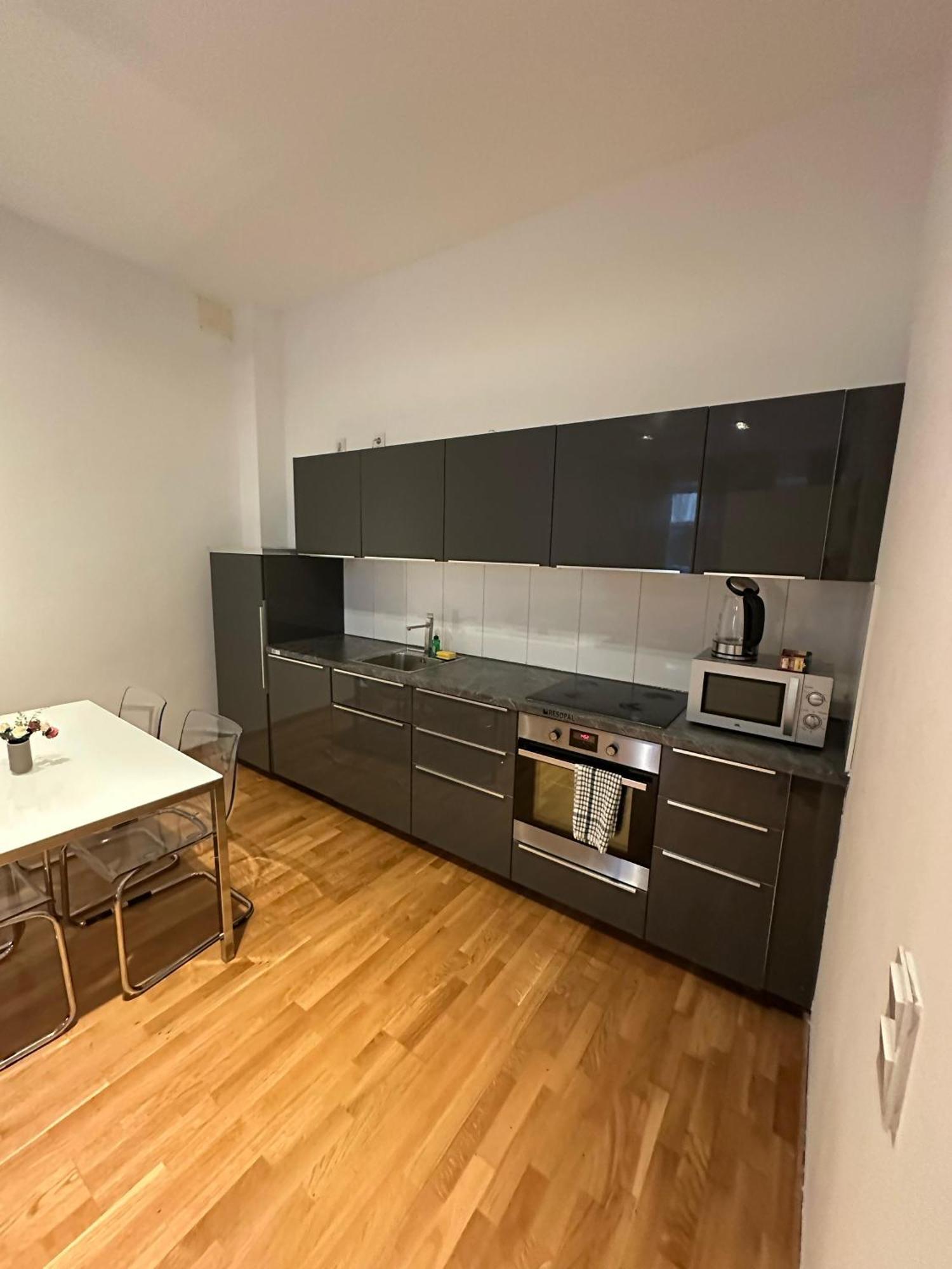 Al Nafurah Apartments Monaco di Baviera Esterno foto